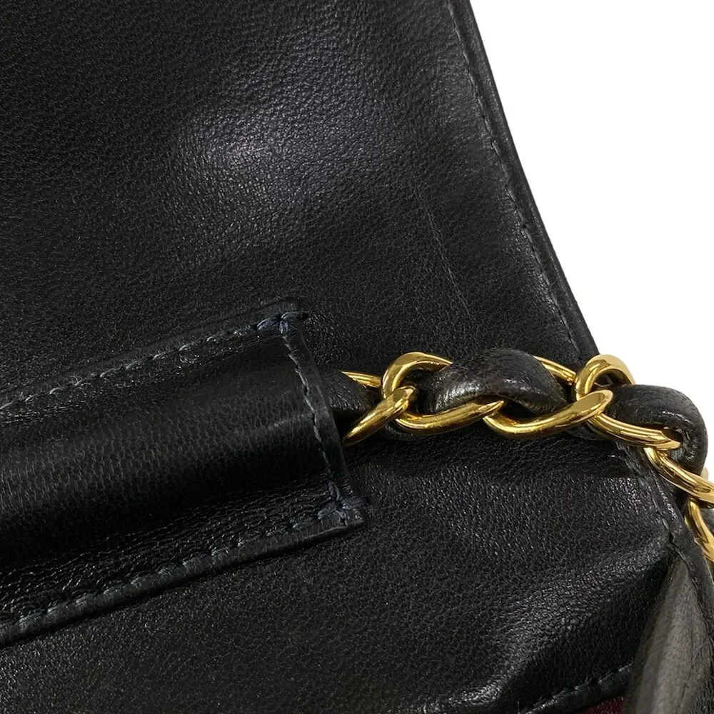 Chanel Single Flap Matelasse Shoulder Bag A03568